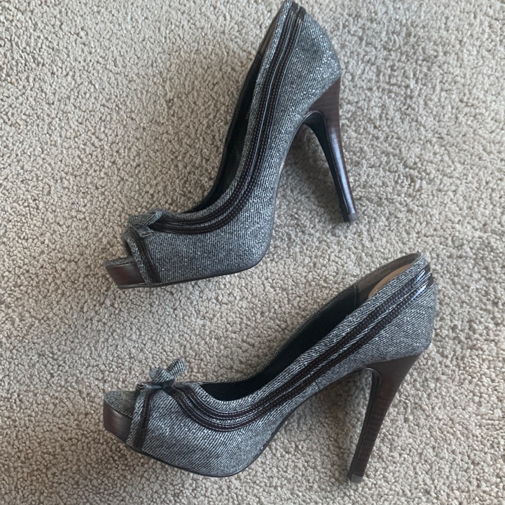 Striped Platform Pumps